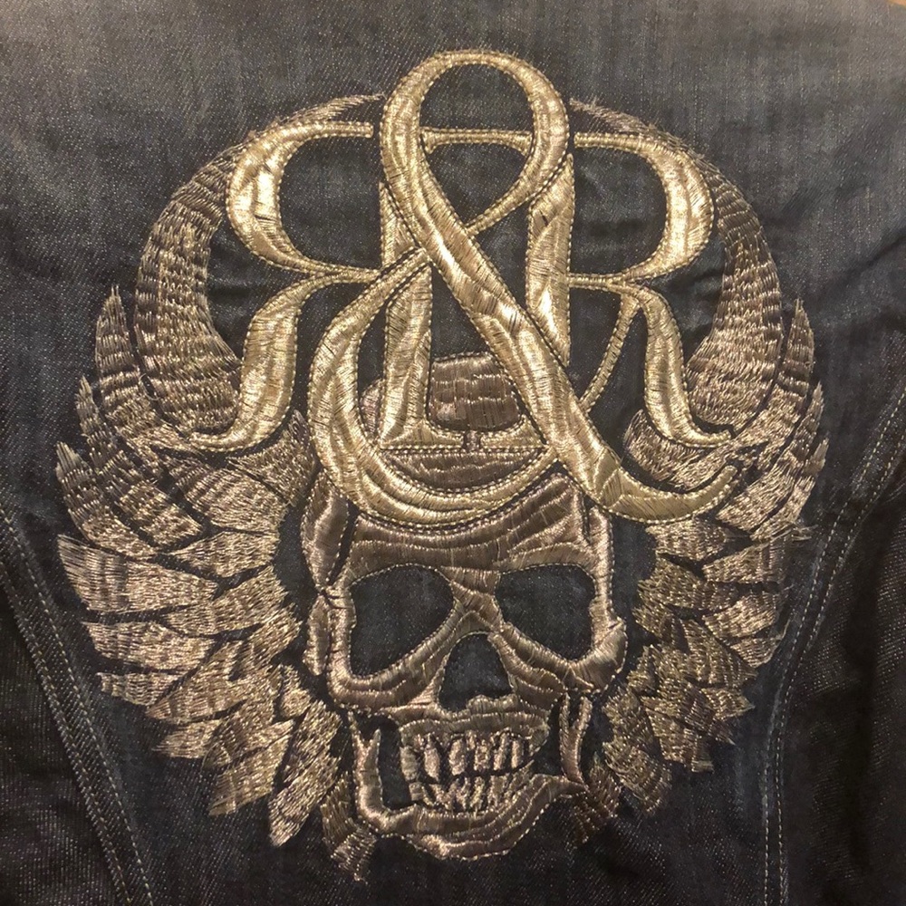 Rock & Republic Collared Skull Denim Jacket - Picture 4 of 10